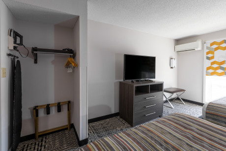 Country Inn & Suites by Radisson Lake Norman Huntersville NC - Guest Room