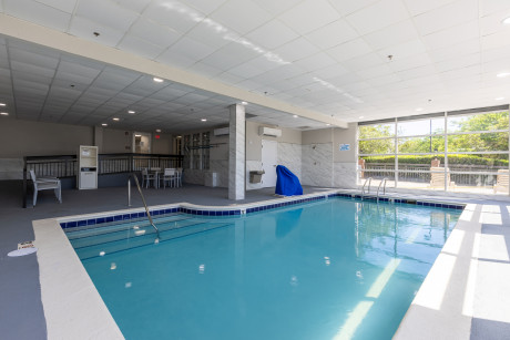 Country Inn & Suites by Radisson Lake Norman Huntersville NC - Pool